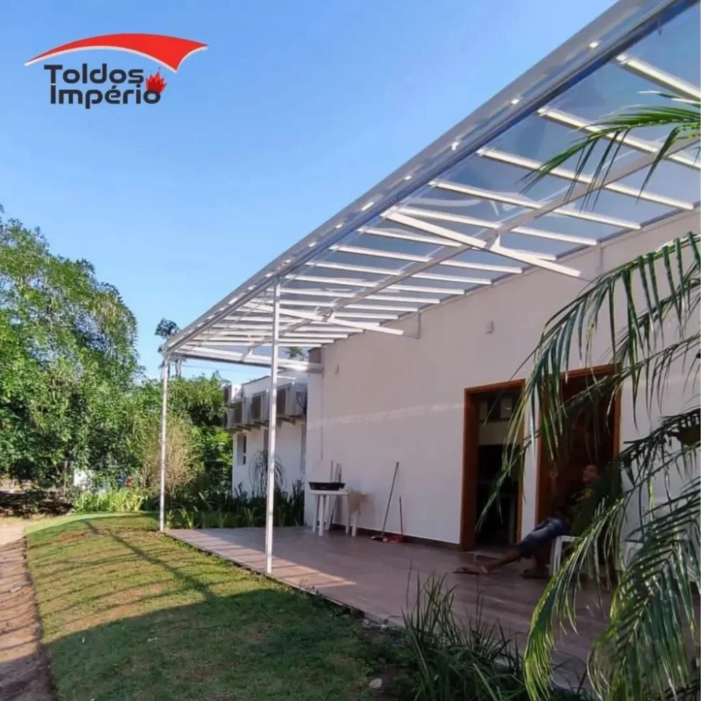 Clima sob controle com toldos fixos para qualquer estação em Maresias, SP