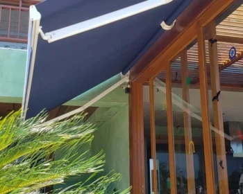 Como os Toldos Retráteis Podem Transformar Seu Espaço em um Lugar Confortável em Bertioga, SP