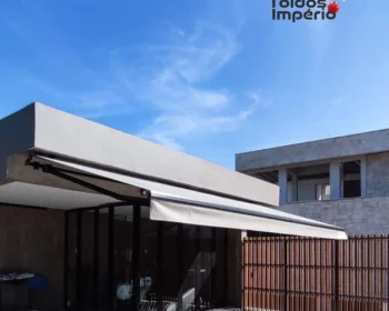 Melhore o conforto do seu ambiente com toldos. Fale com nossos especialistas! 2